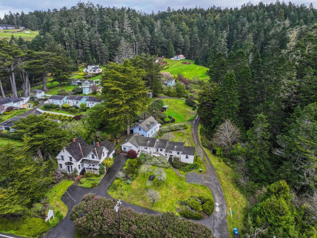 Dennen'S Victorian Farmhouse Little River Экстерьер фото